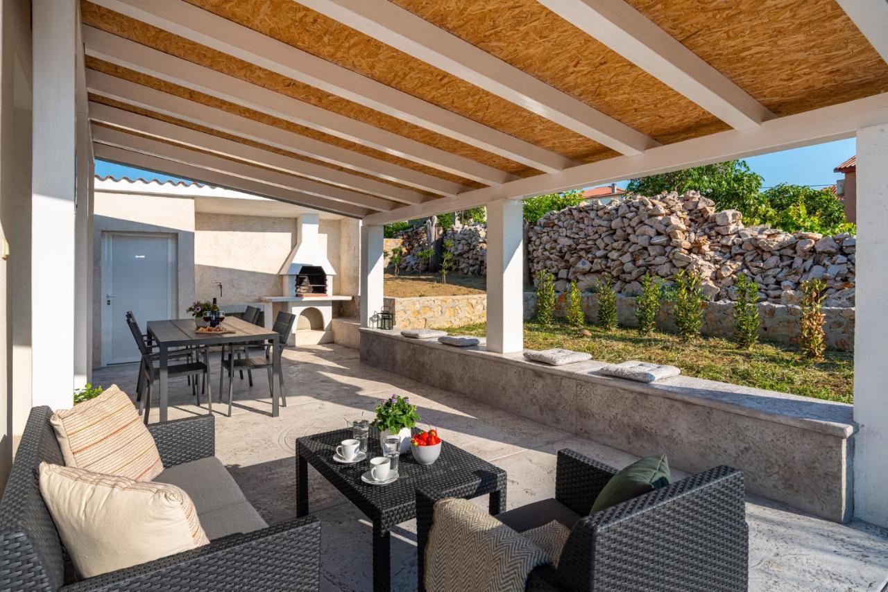Holiday House Ventum Razanac Ngoại thất bức ảnh