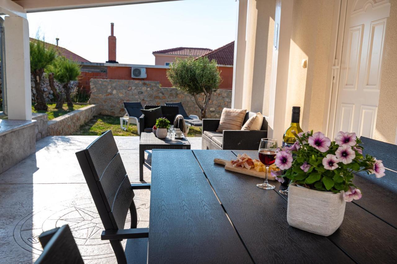 Holiday House Ventum Razanac Ngoại thất bức ảnh